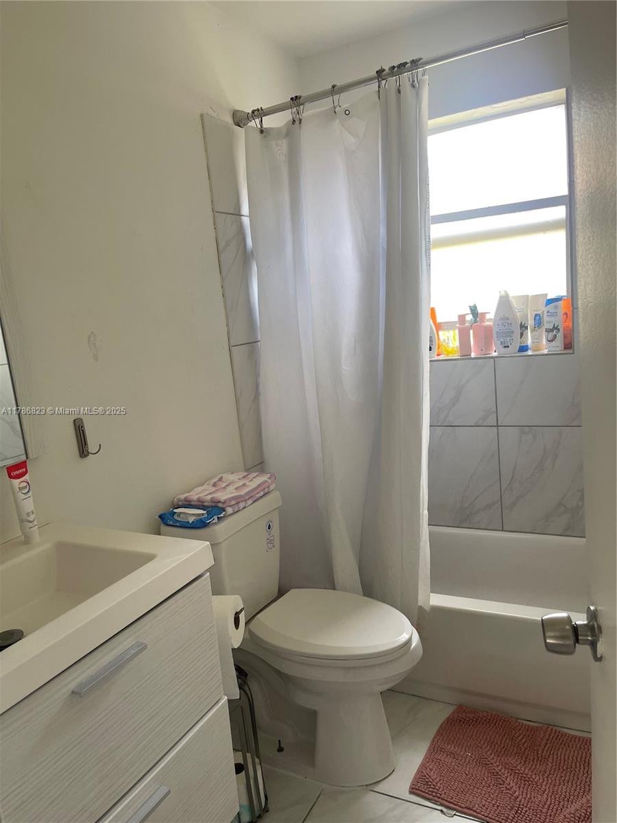 EMBARCADERO CONDO - Residential
