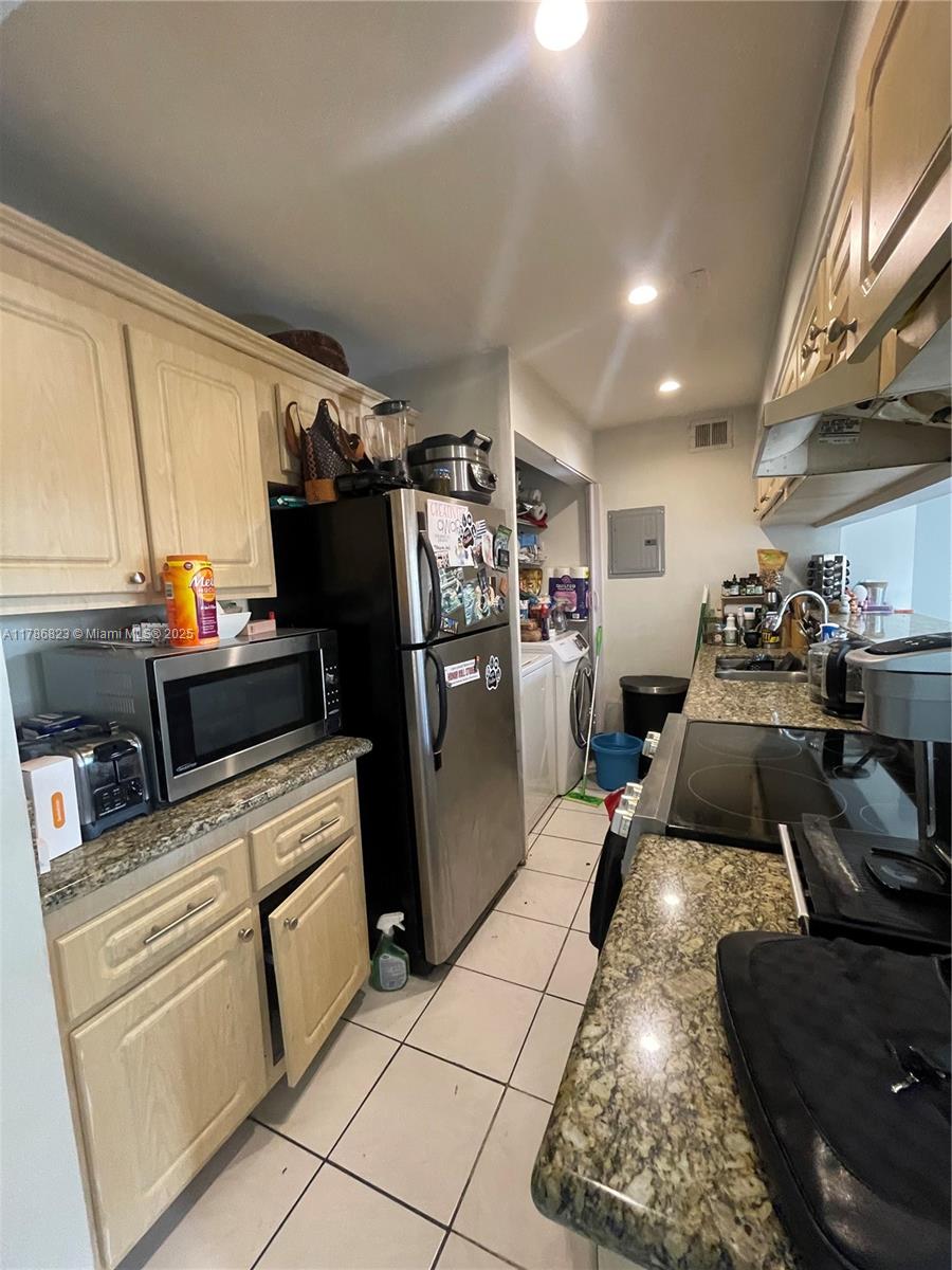 EMBARCADERO CONDO - Residential