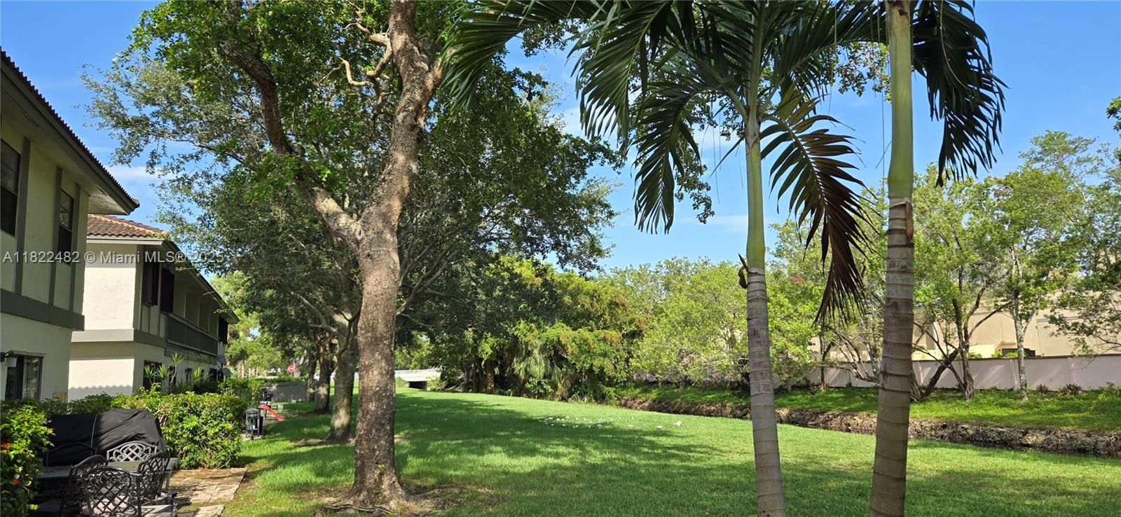 UNIVERSITY MAPLEWOOD TOWN - Residential