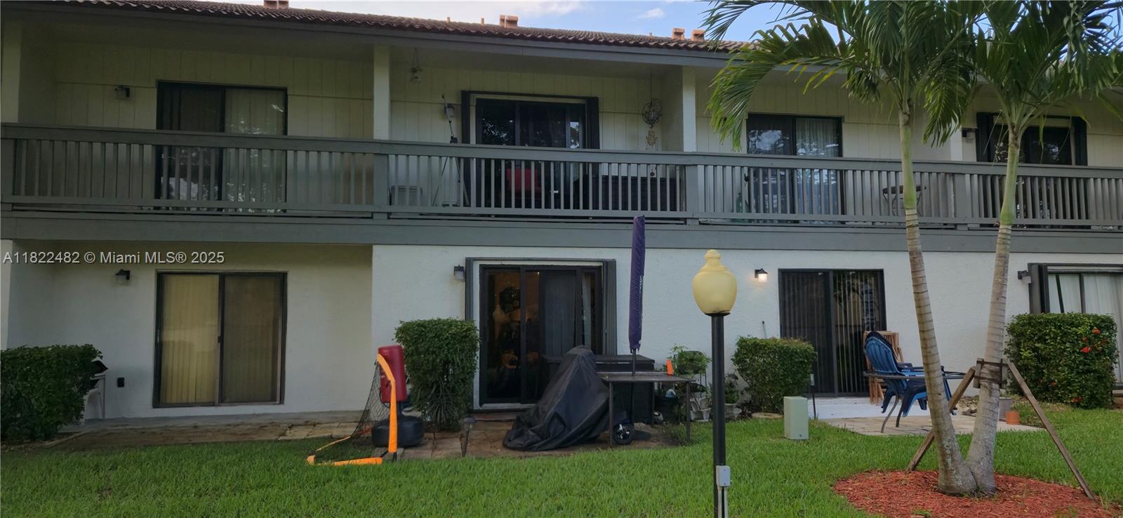 UNIVERSITY MAPLEWOOD TOWN - Residential