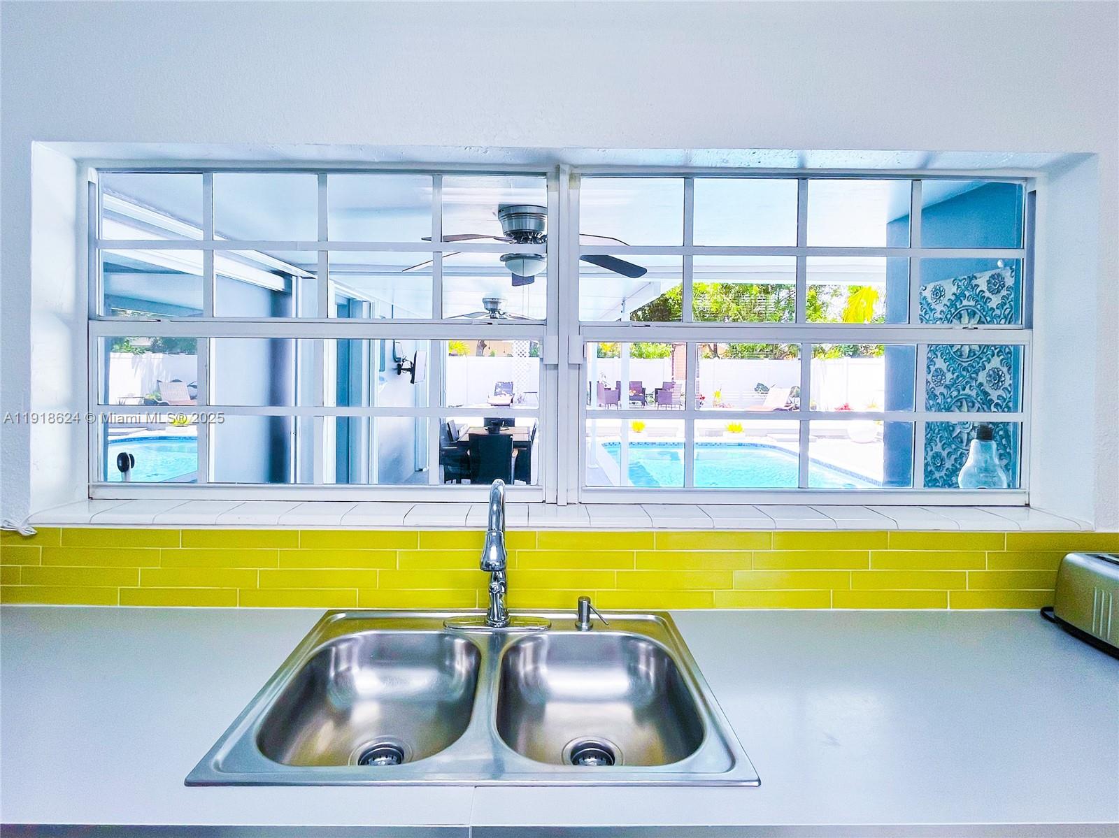 LAUDERDALE LAKES WEST GAT - Residential Lease