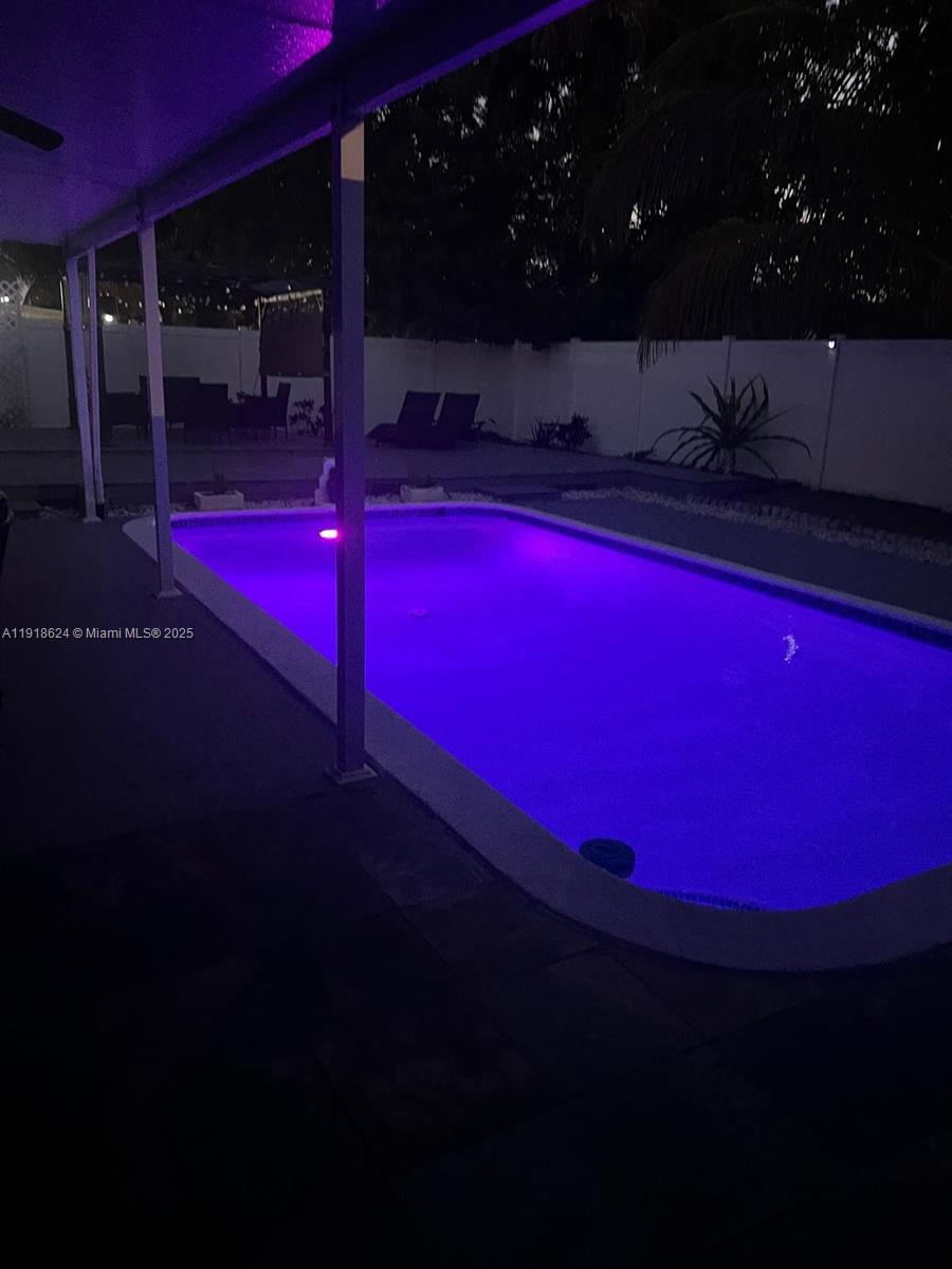 LAUDERDALE LAKES WEST GAT - Residential Lease