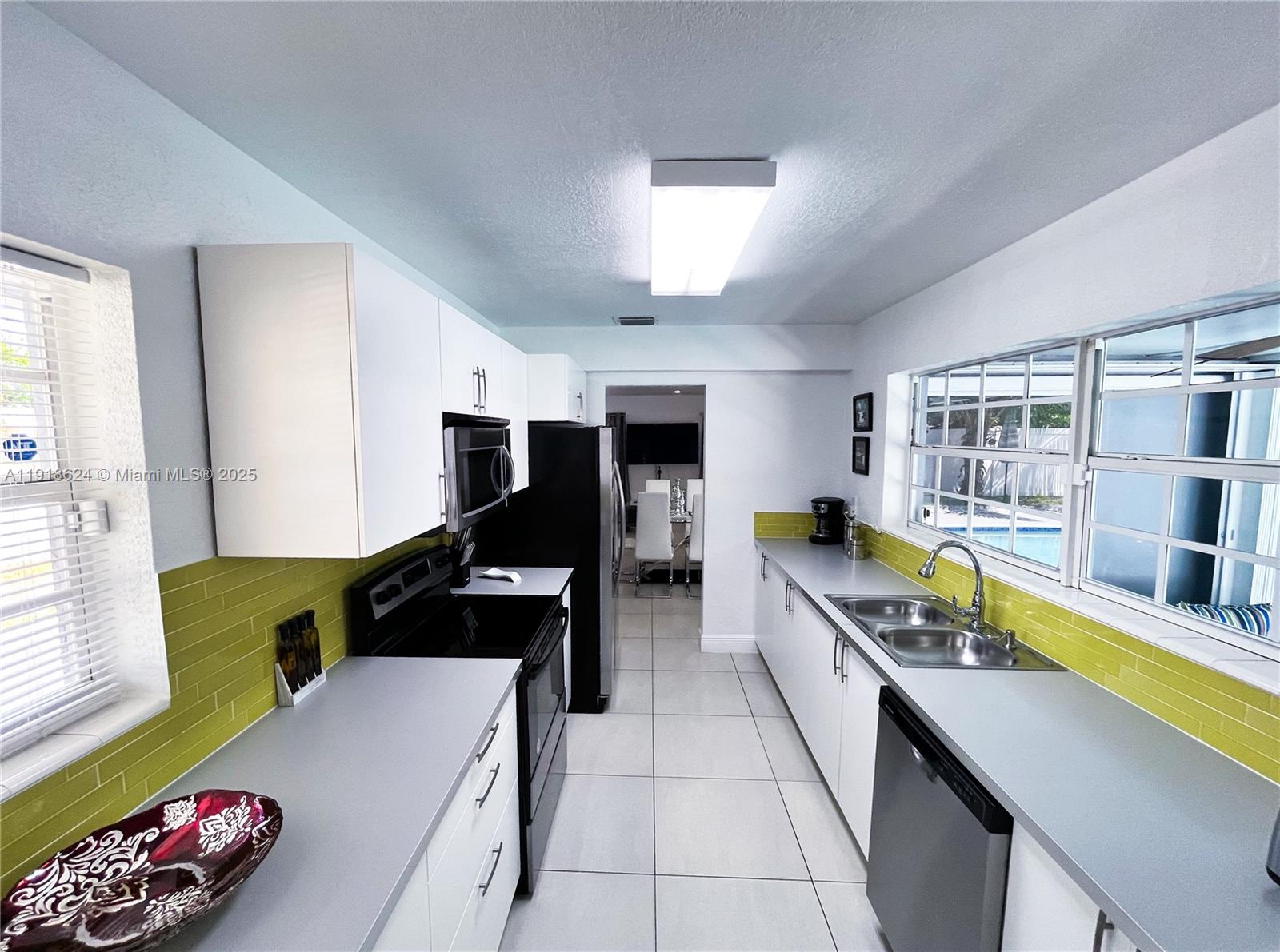 LAUDERDALE LAKES WEST GAT - Residential Lease