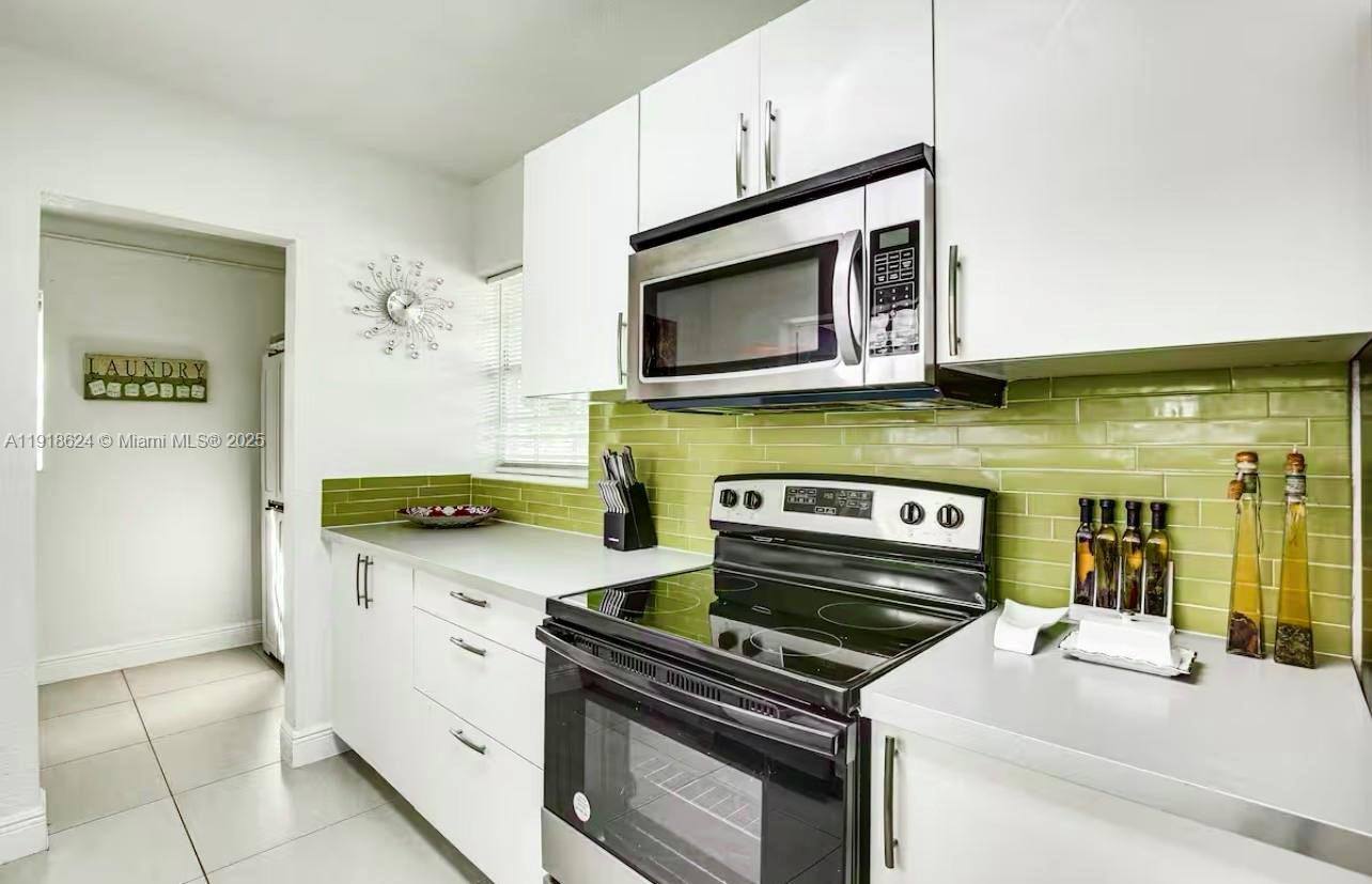 LAUDERDALE LAKES WEST GAT - Residential Lease