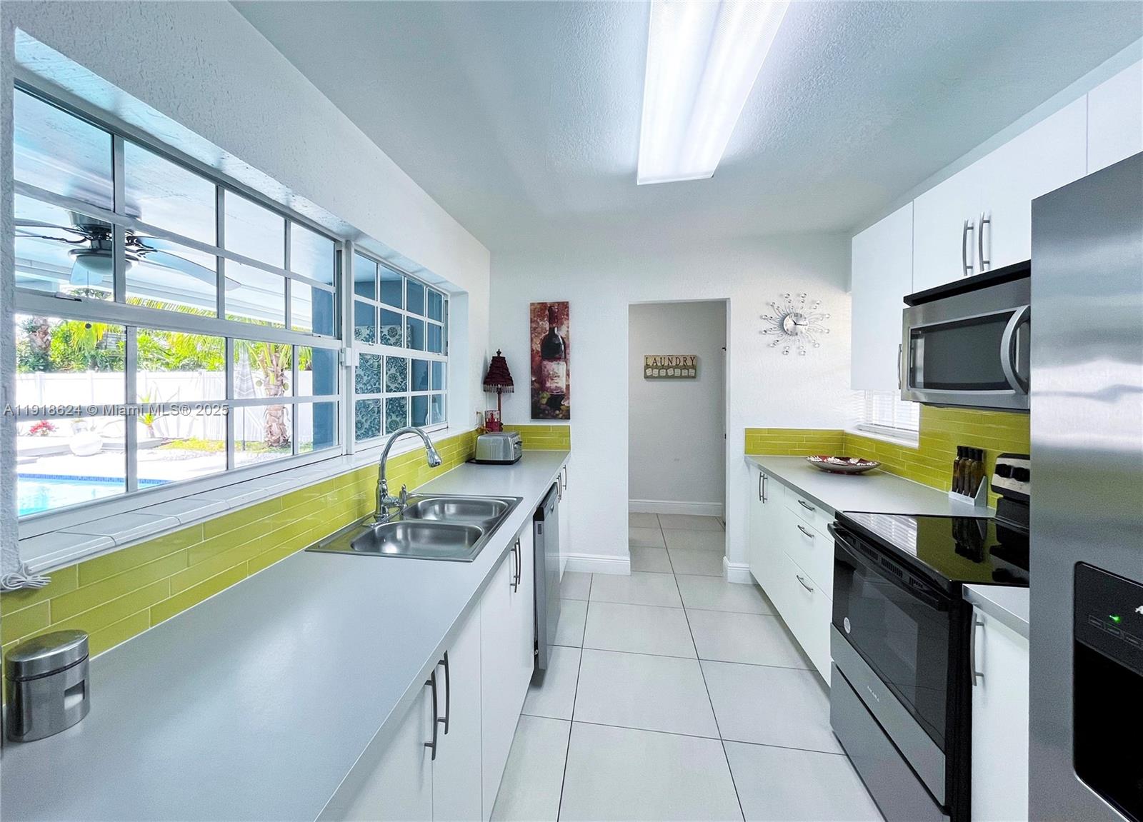 LAUDERDALE LAKES WEST GAT - Residential Lease