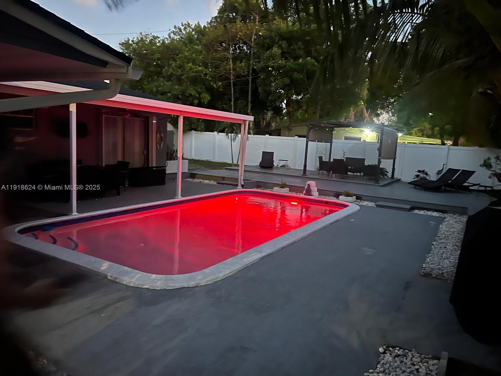 LAUDERDALE LAKES WEST GAT - Residential Lease