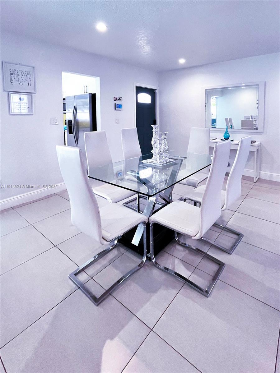 LAUDERDALE LAKES WEST GAT - Residential Lease