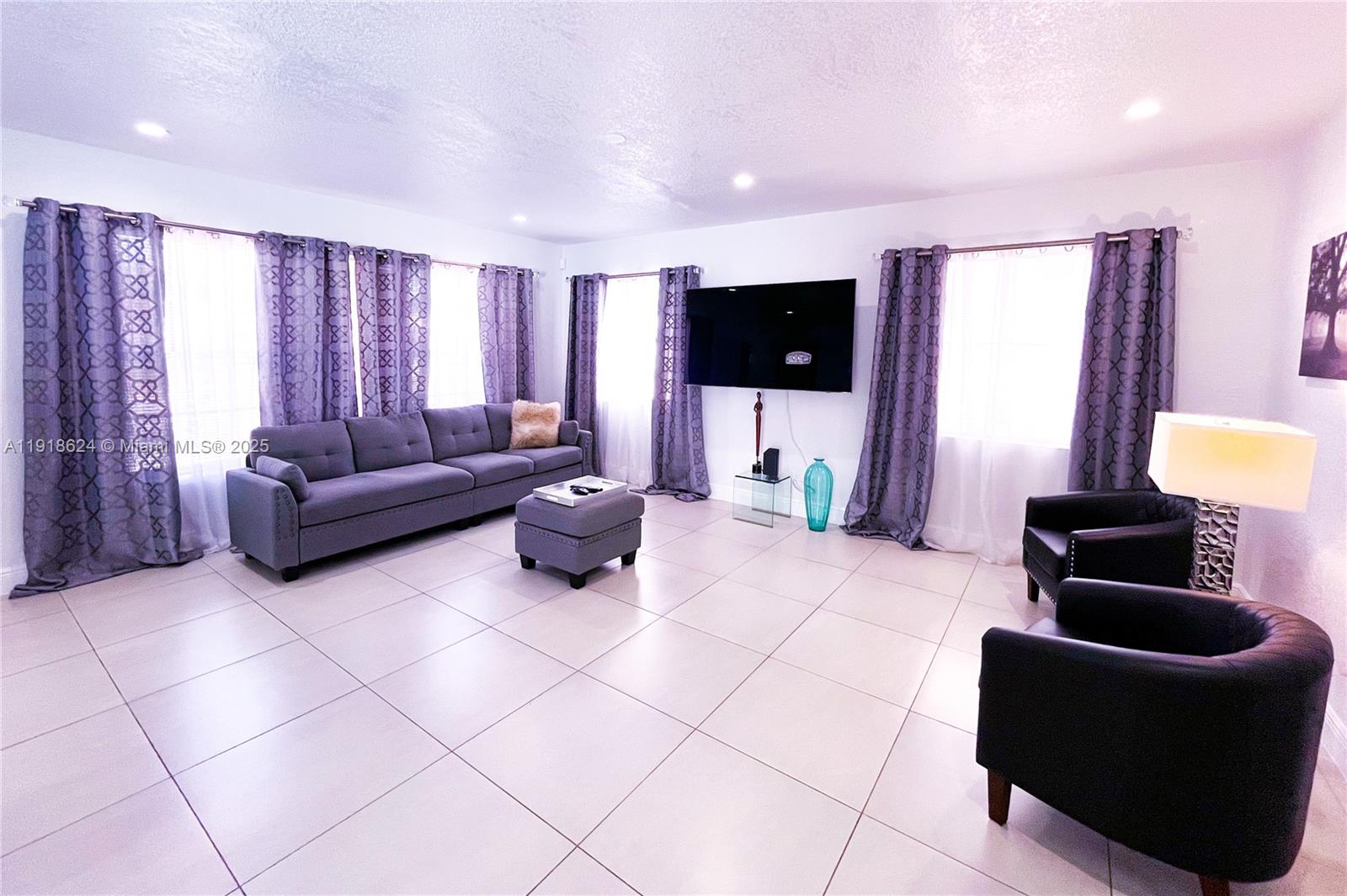 LAUDERDALE LAKES WEST GAT - Residential Lease