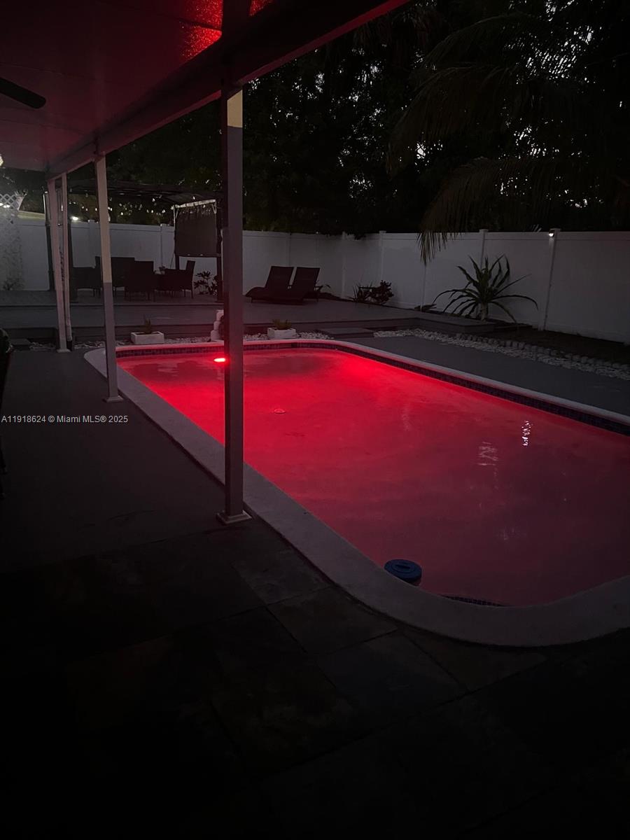 LAUDERDALE LAKES WEST GAT - Residential Lease