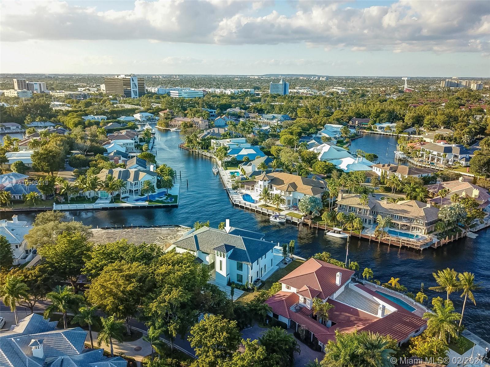 BAY COLONY SEC OF THE LAN - Residential