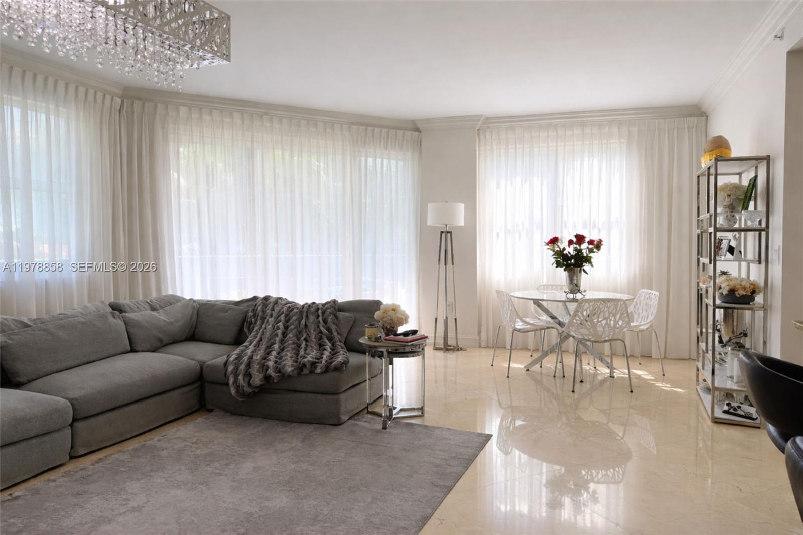 20000 E Country Club Dr 311