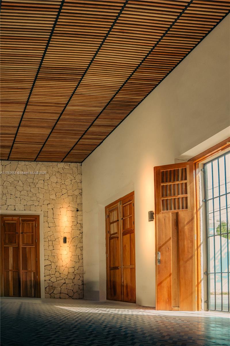 525 Calle 44 x 73A Col. Centro Merida, Yucatan, Mexico