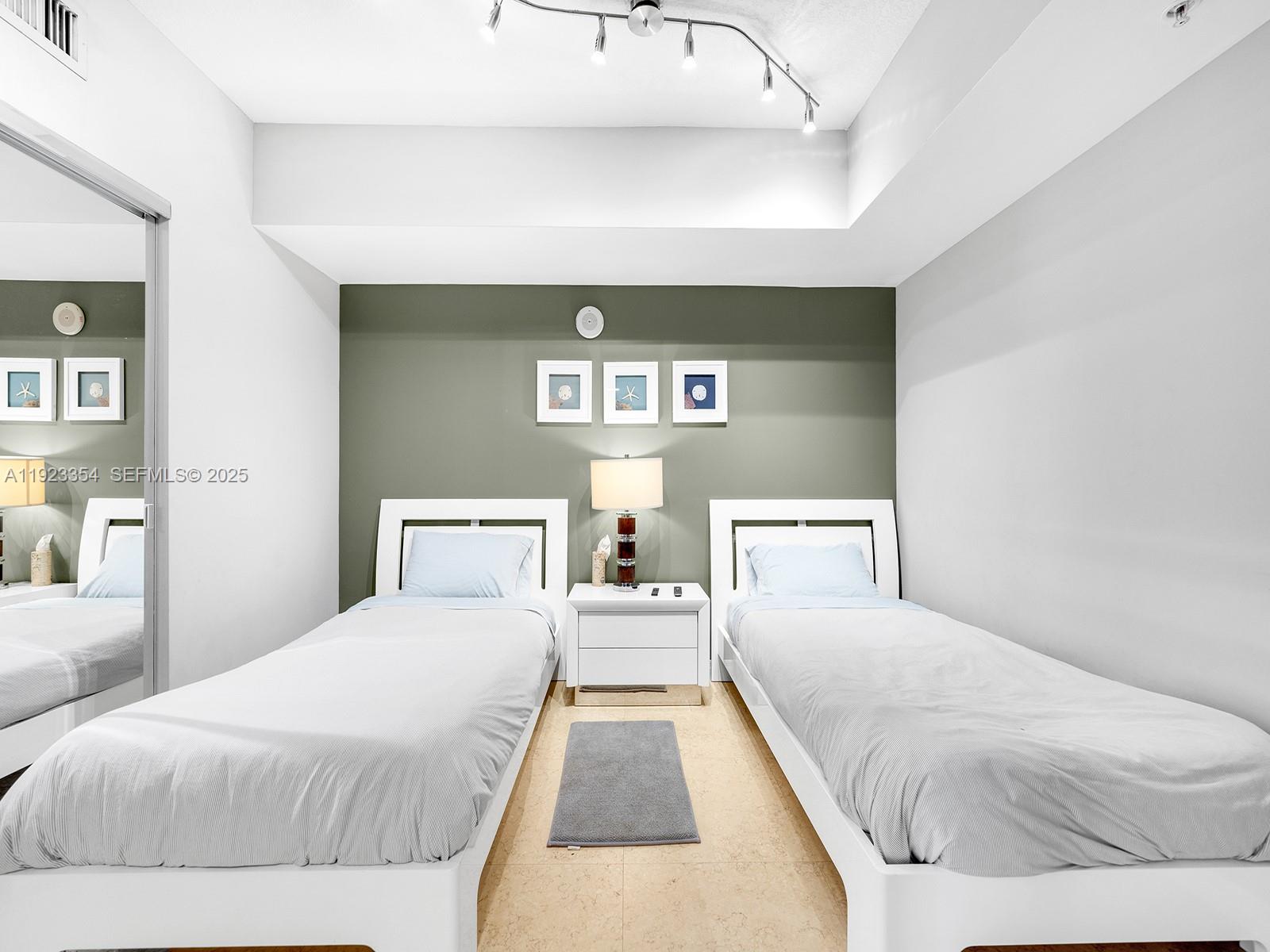 LA PERLA CONDO - Residential