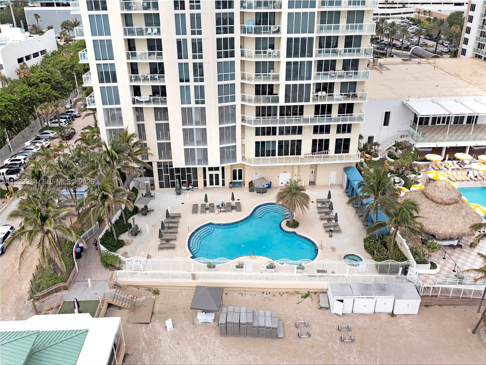 LA PERLA CONDO - Residential