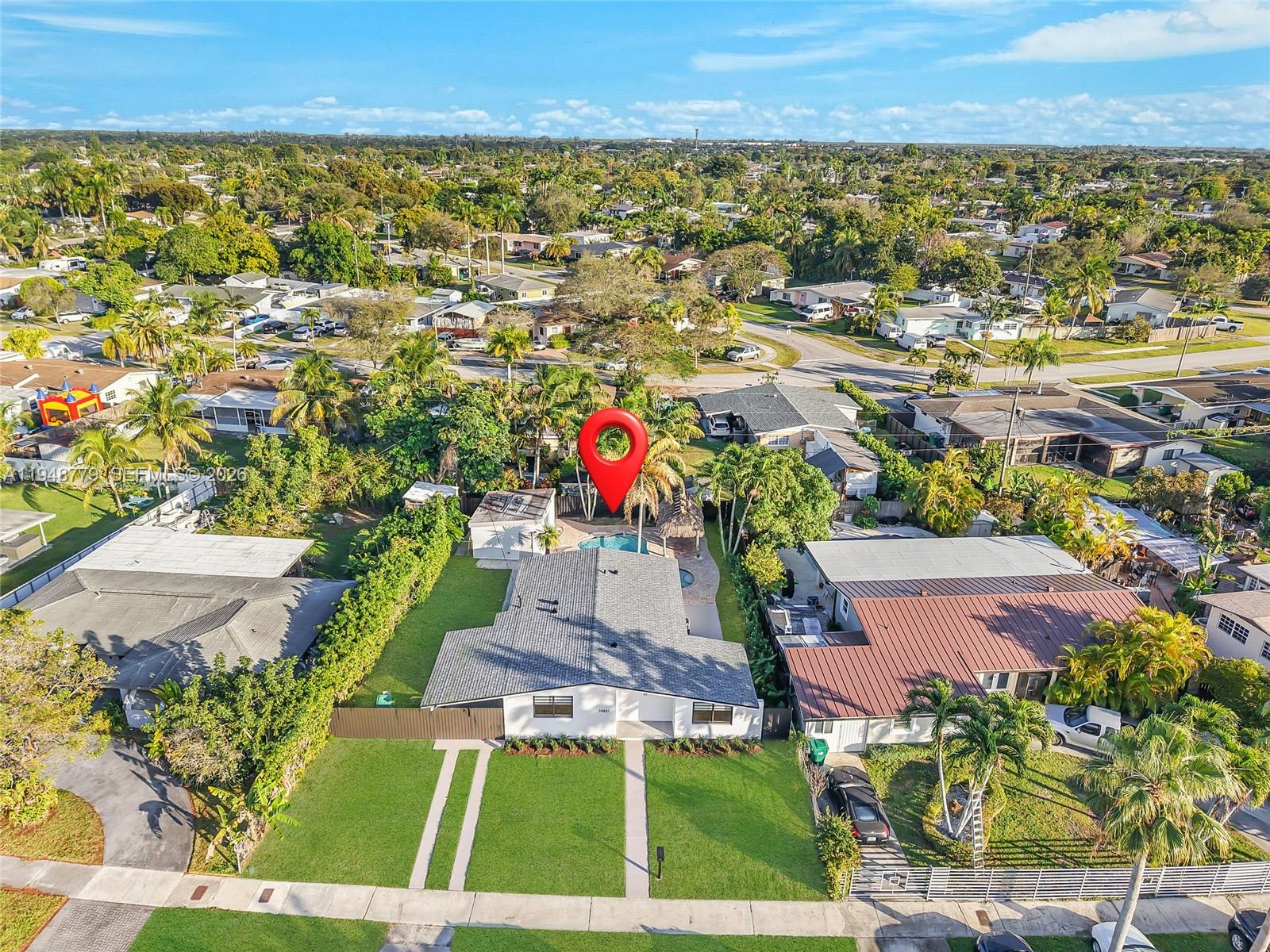 PINE TREE MANOR SEC 3 - Residential