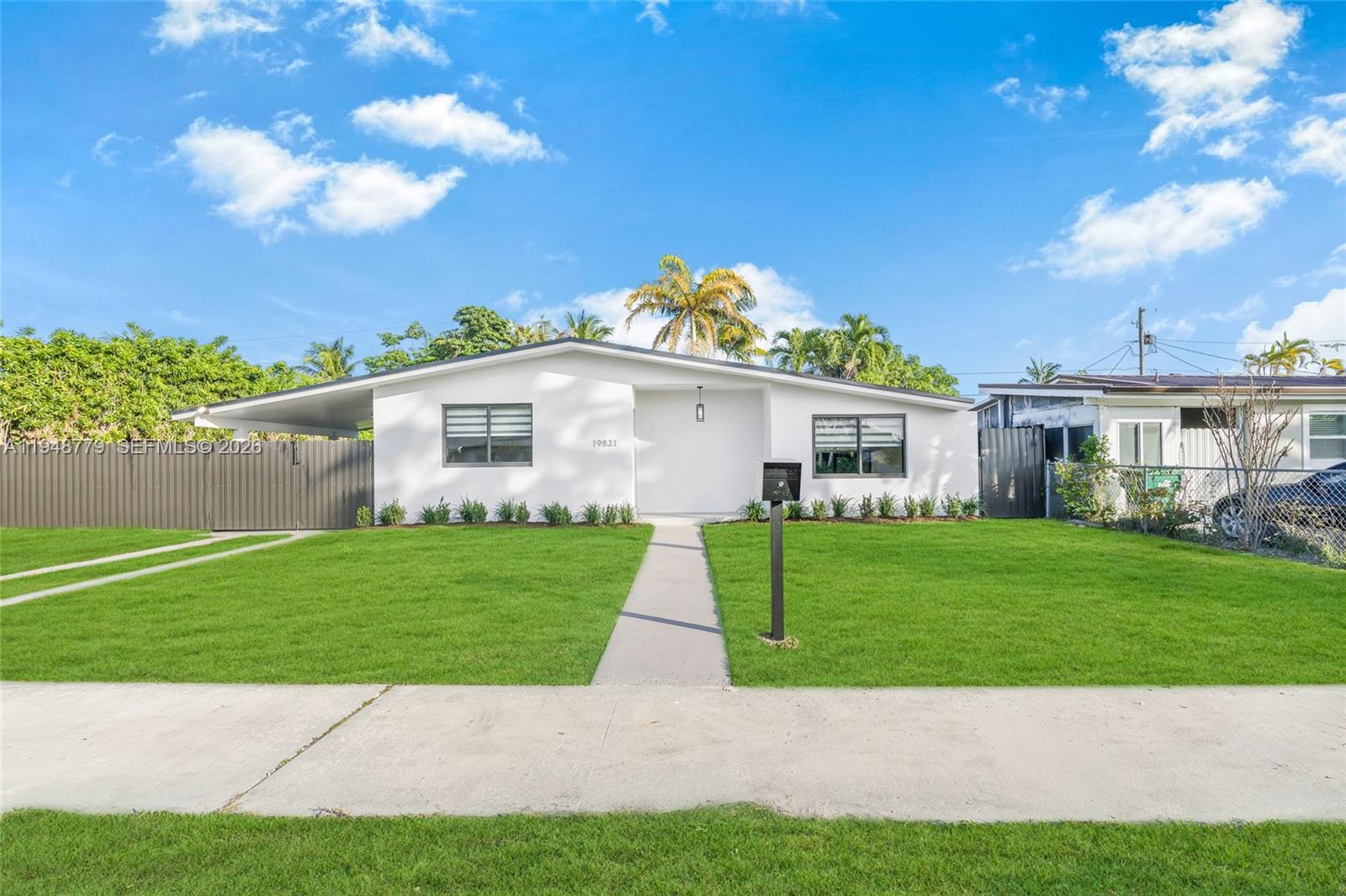 PINE TREE MANOR SEC 3 - Residential