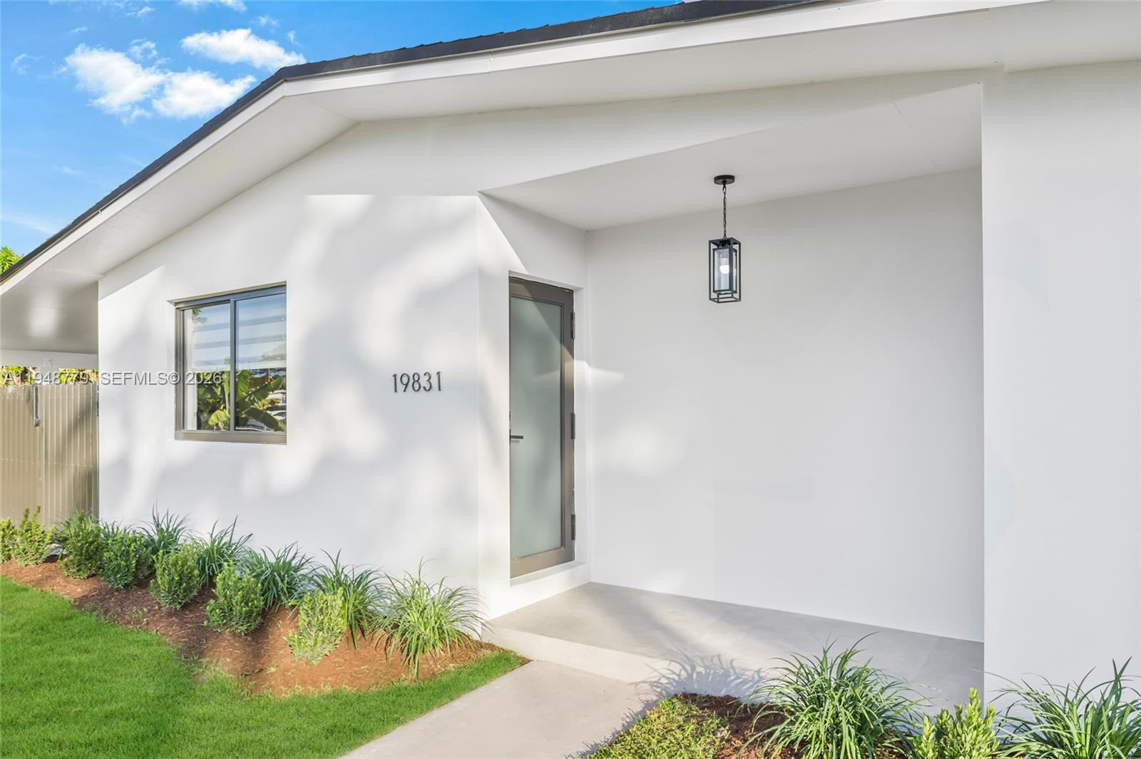 PINE TREE MANOR SEC 3 - Residential