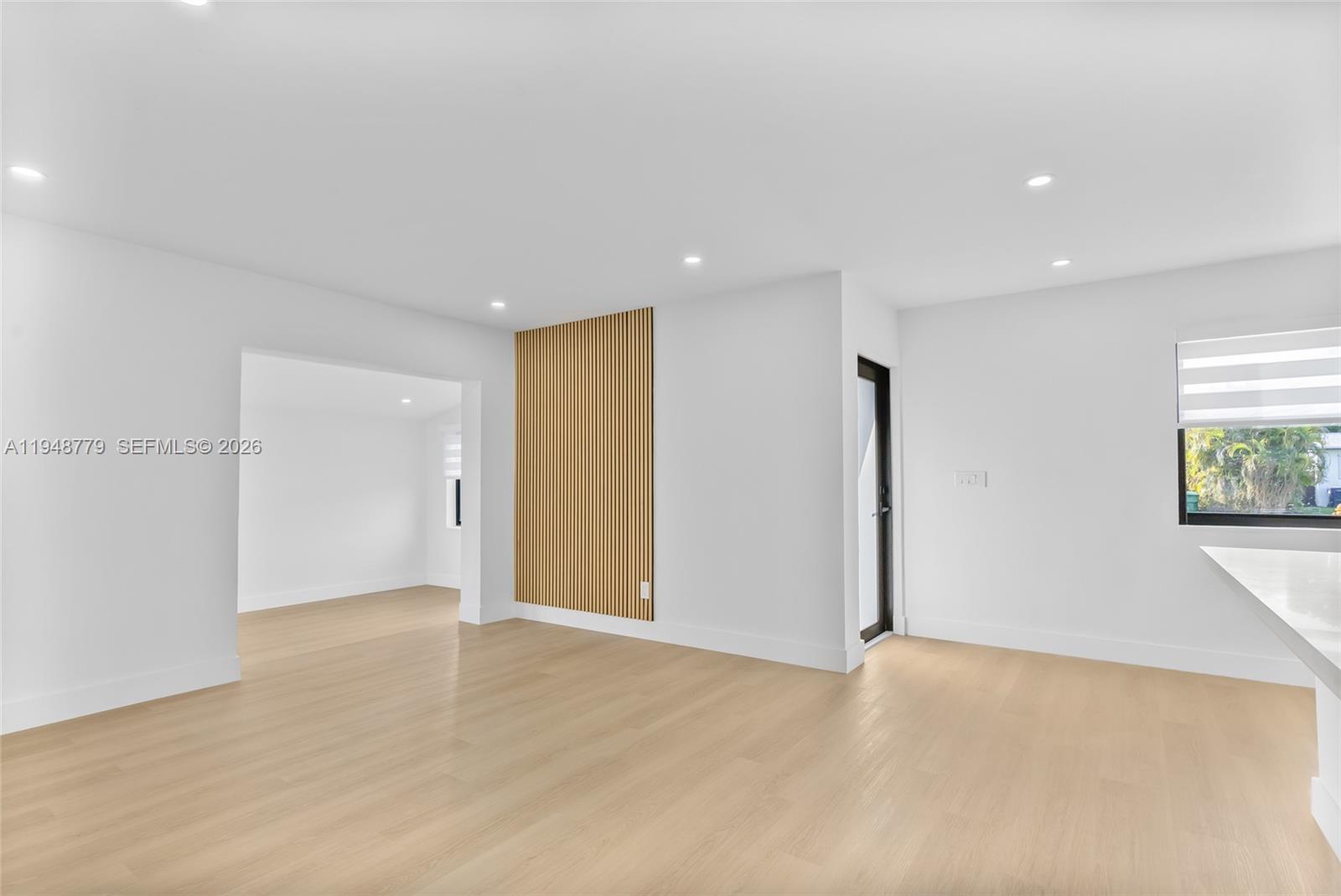 PINE TREE MANOR SEC 3 - Residential