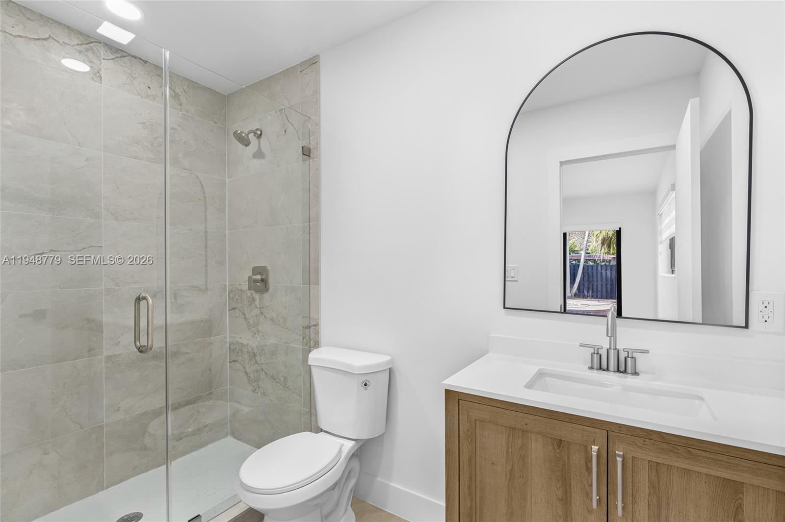 PINE TREE MANOR SEC 3 - Residential