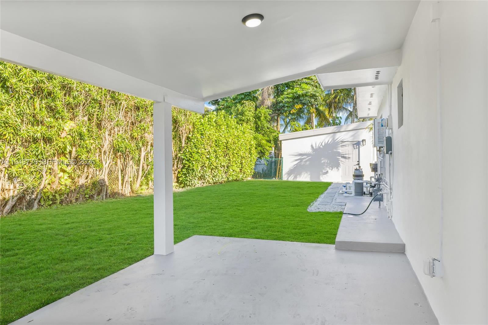 PINE TREE MANOR SEC 3 - Residential