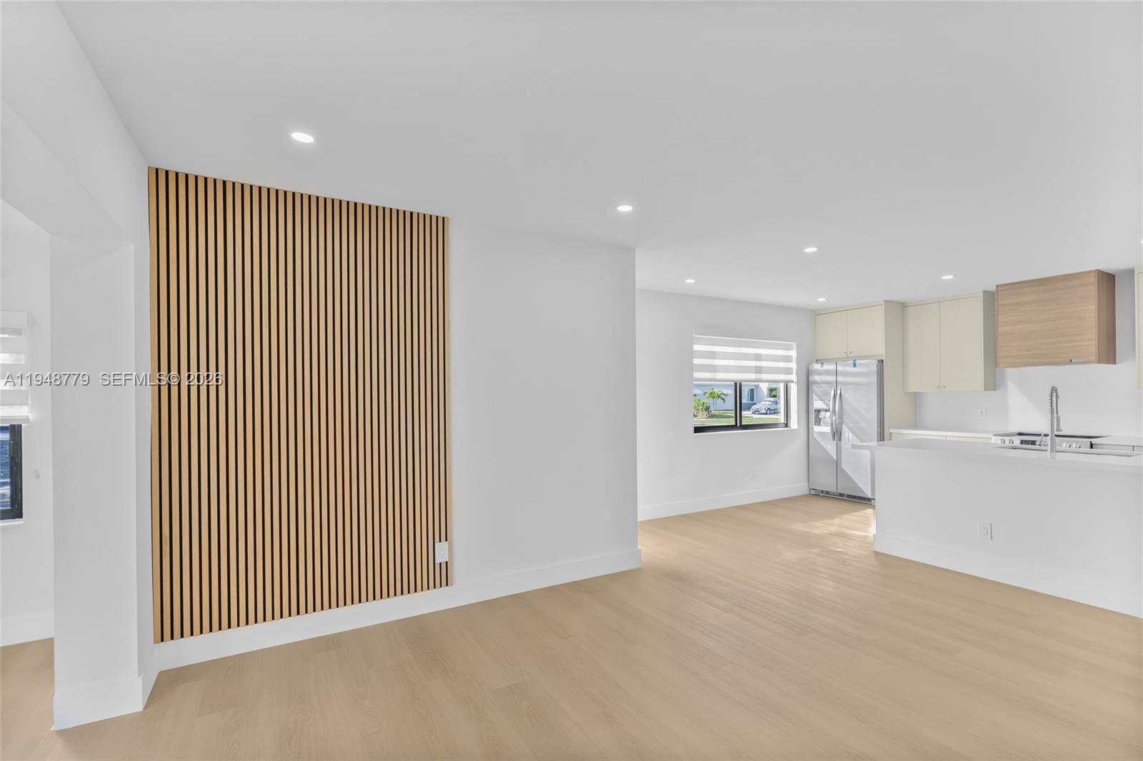 PINE TREE MANOR SEC 3 - Residential