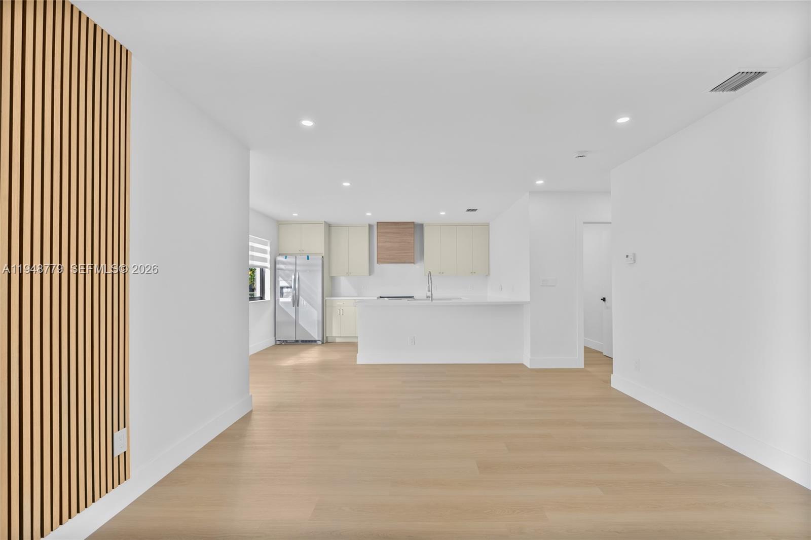 PINE TREE MANOR SEC 3 - Residential