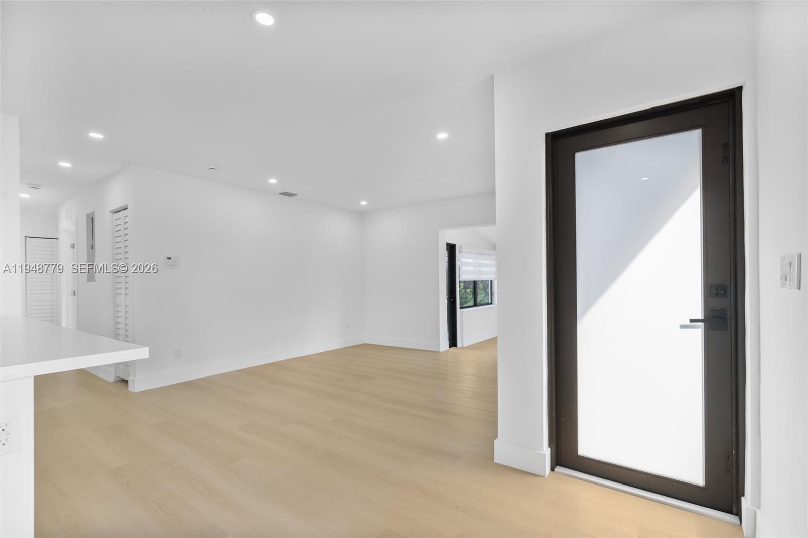 PINE TREE MANOR SEC 3 - Residential