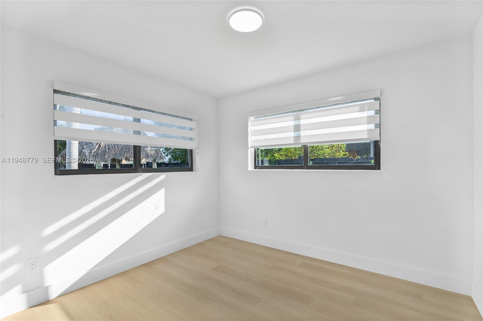 PINE TREE MANOR SEC 3 - Residential