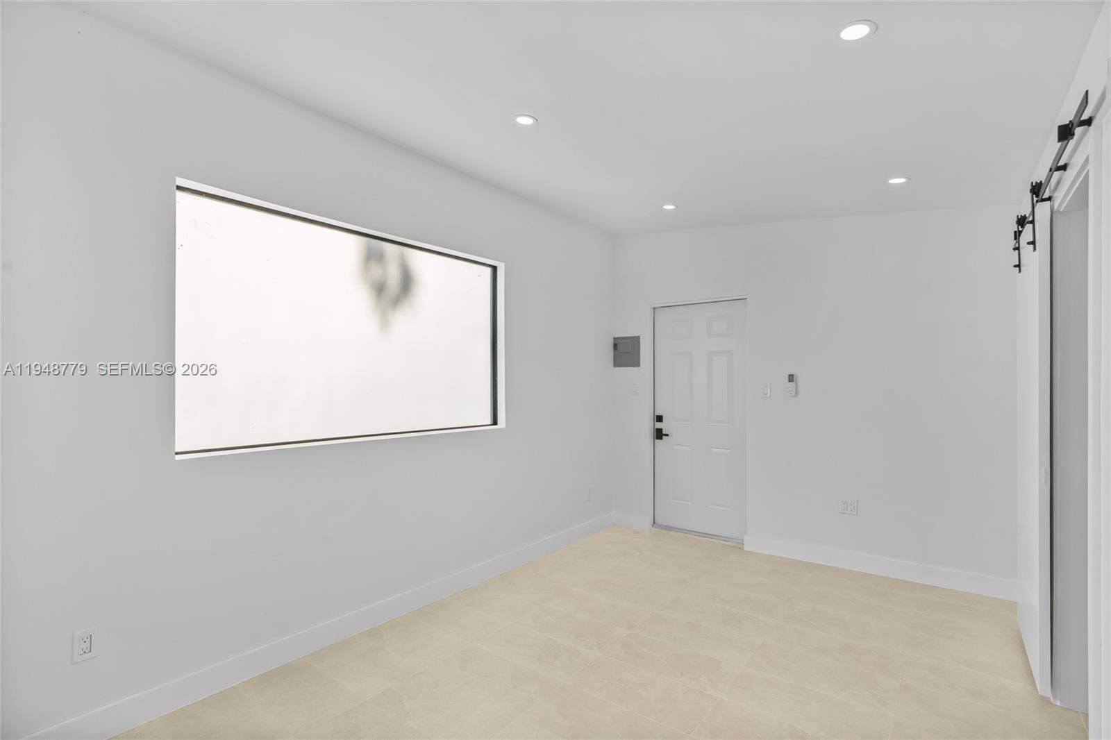 PINE TREE MANOR SEC 3 - Residential