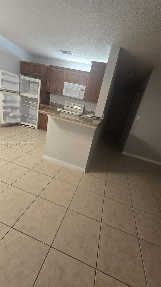 CORAL VILLAGE CONDO - Residential Lease