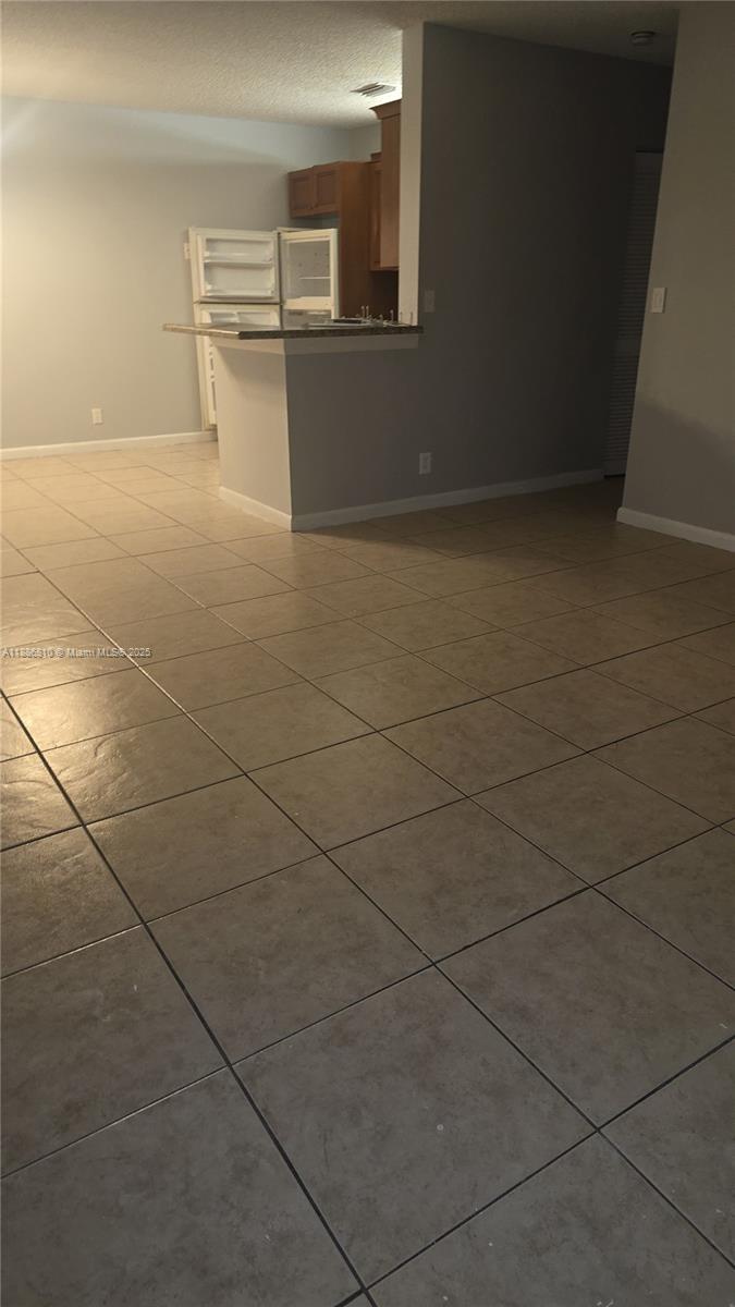 CORAL VILLAGE CONDO - Residential Lease
