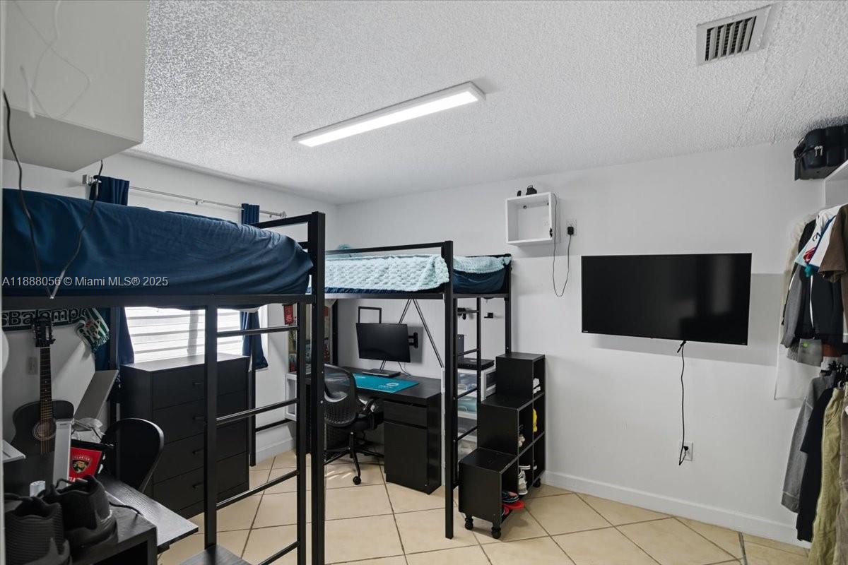 WEST ESPLANADE - Residential Lease