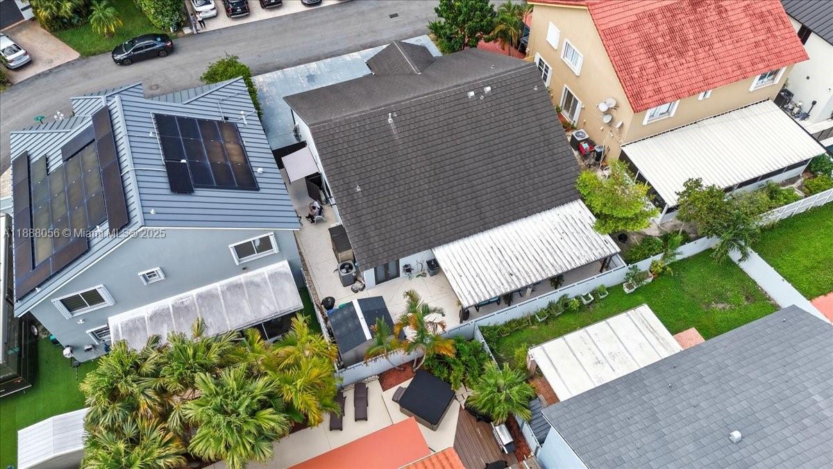 WEST ESPLANADE - Residential Lease