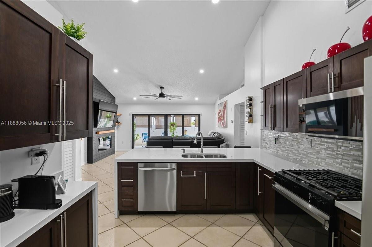 WEST ESPLANADE - Residential Lease