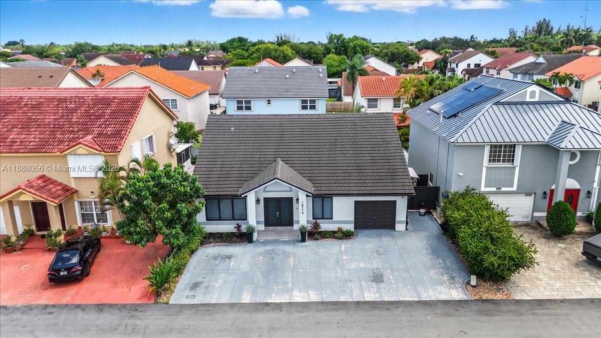 WEST ESPLANADE - Residential Lease