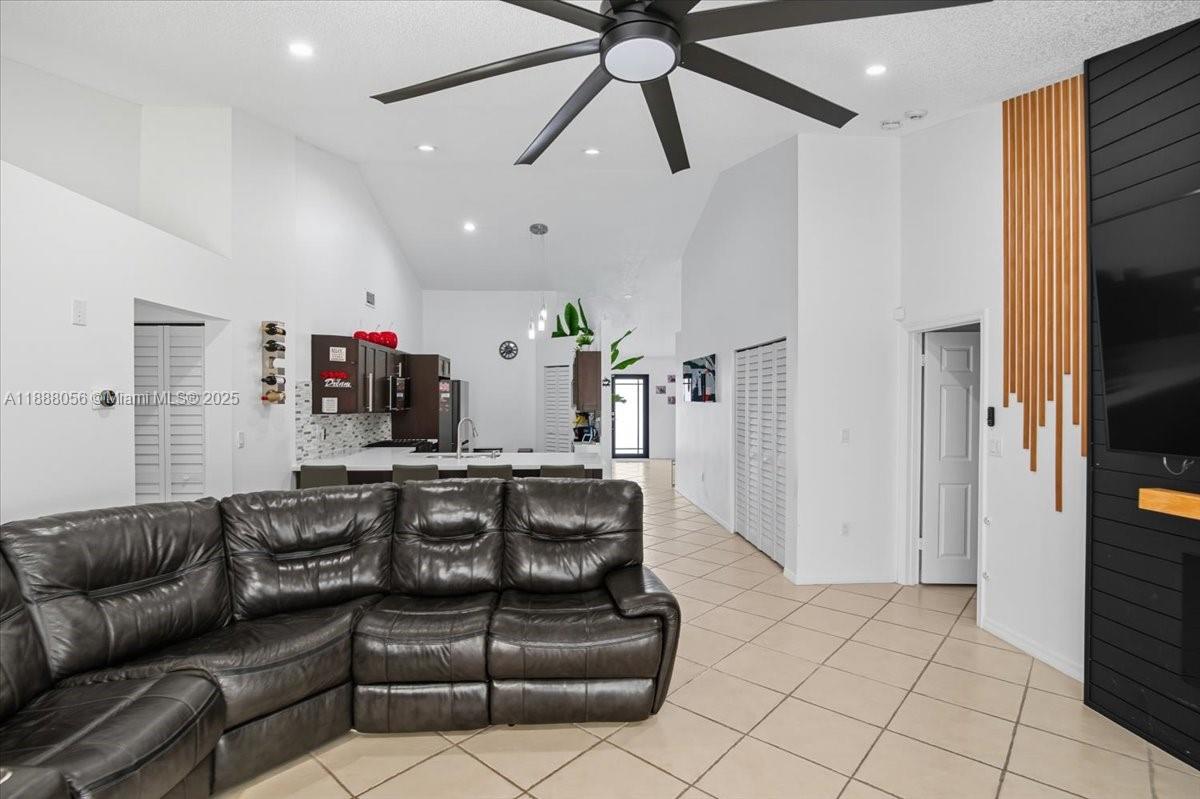 WEST ESPLANADE - Residential Lease