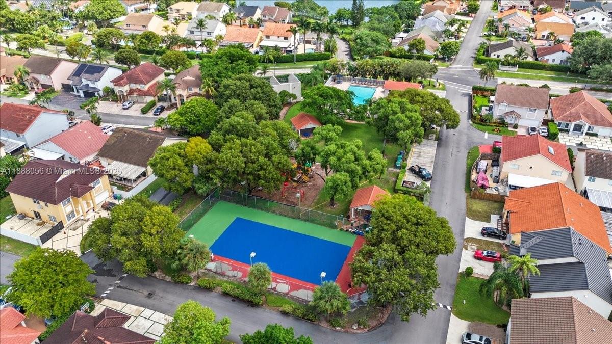 WEST ESPLANADE - Residential Lease