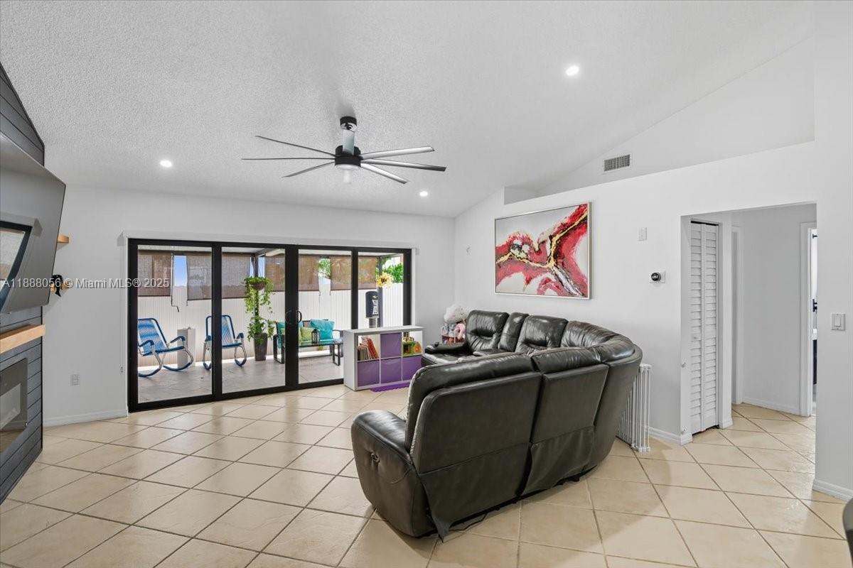 WEST ESPLANADE - Residential Lease