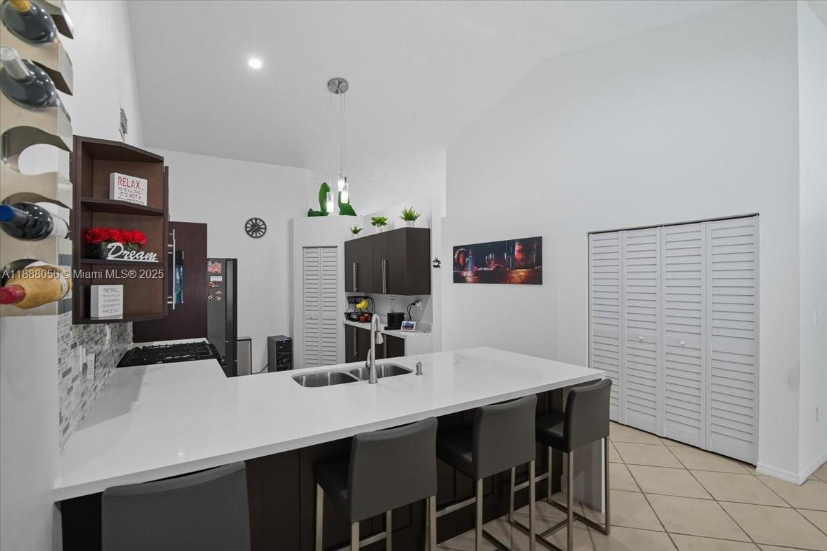 WEST ESPLANADE - Residential Lease