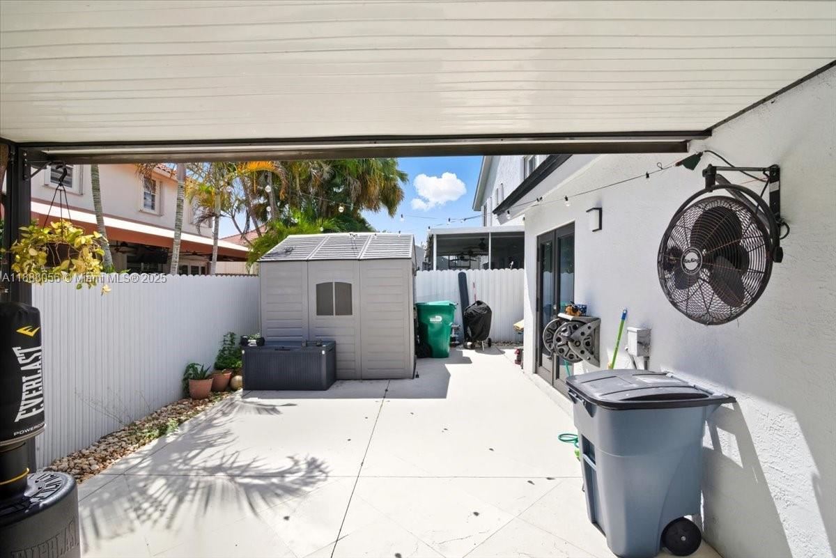 WEST ESPLANADE - Residential Lease