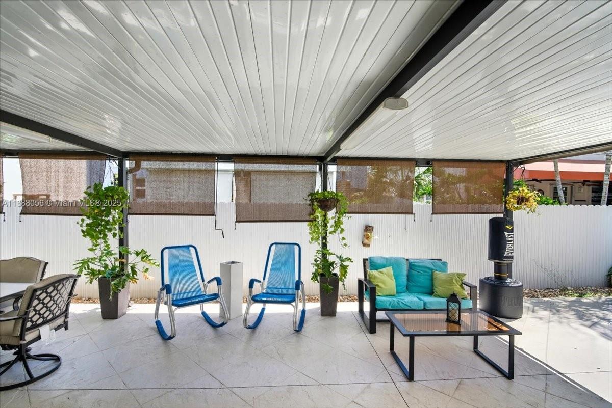 WEST ESPLANADE - Residential Lease
