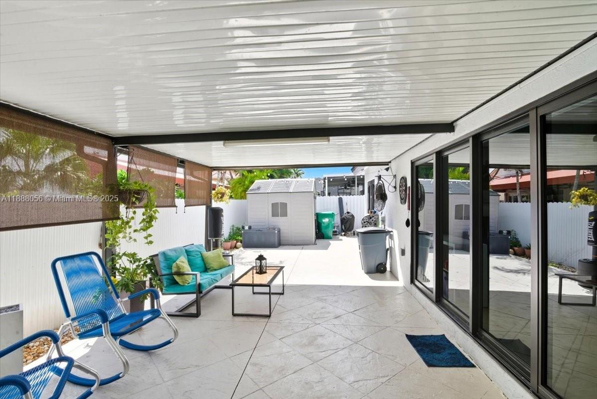 WEST ESPLANADE - Residential Lease