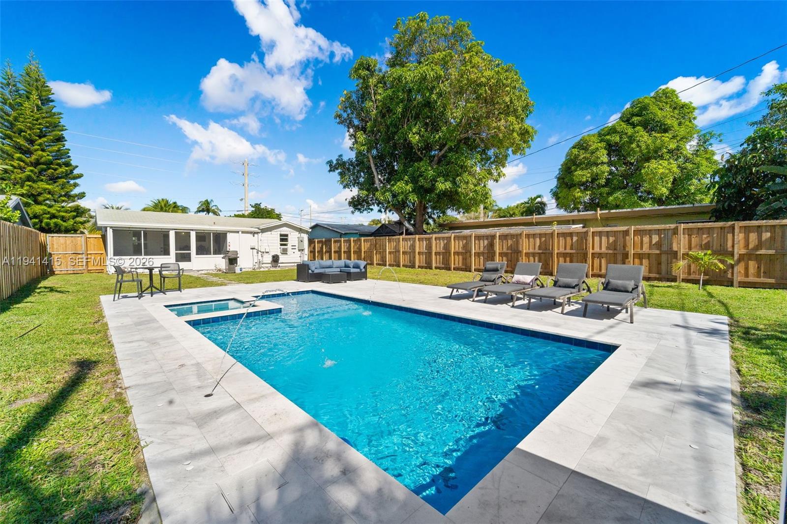 MIDDLE RIVER PLAZA - Residential