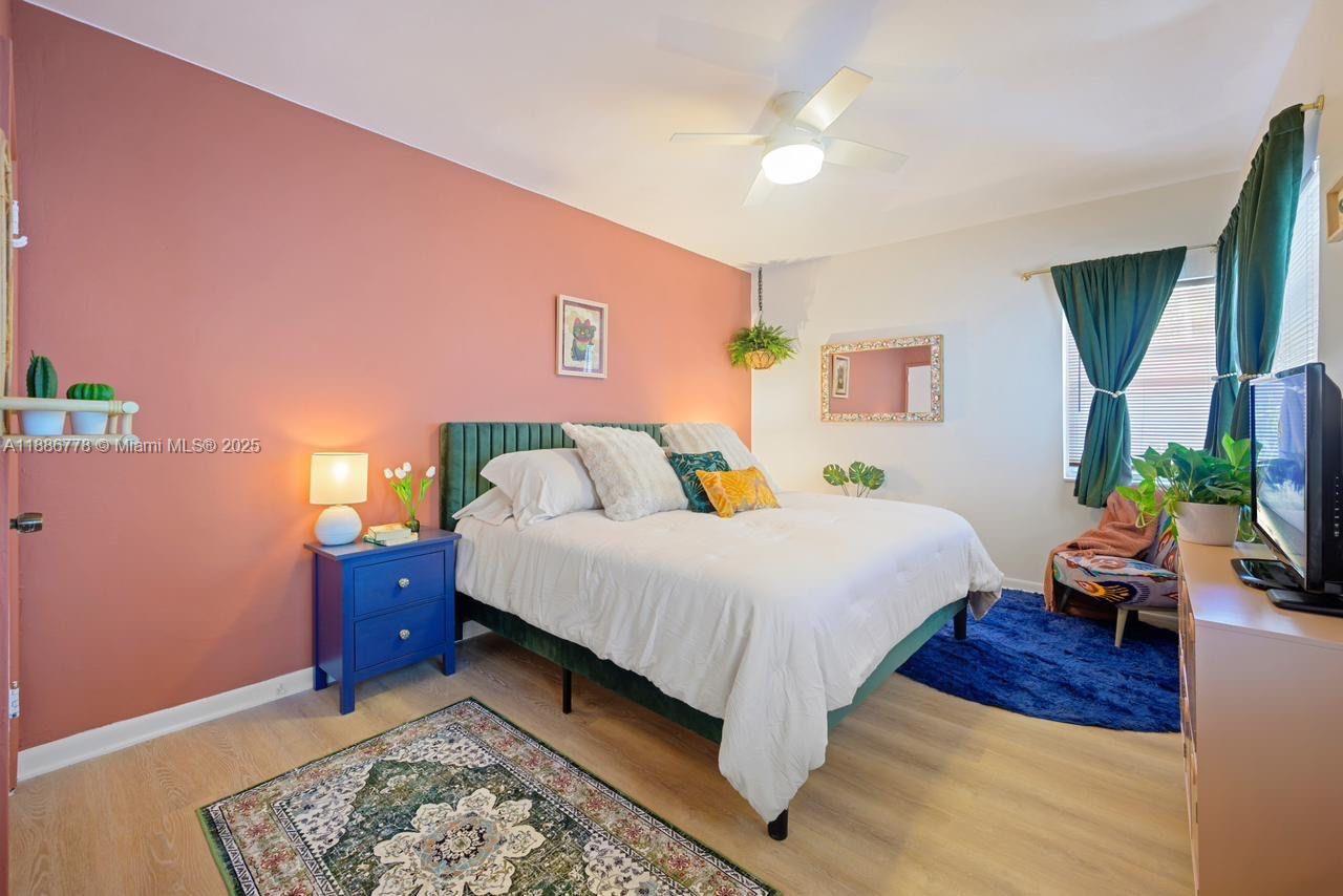 WINDWOOD SEAS CONDO - Residential