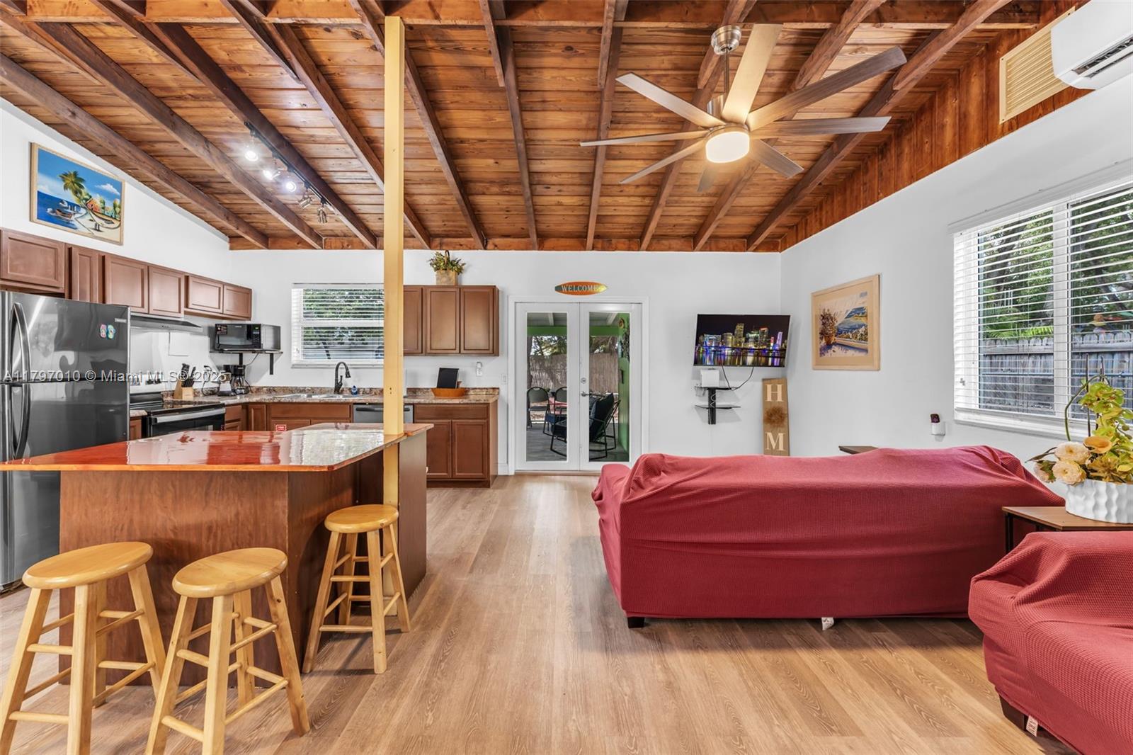 7 Coral Dr