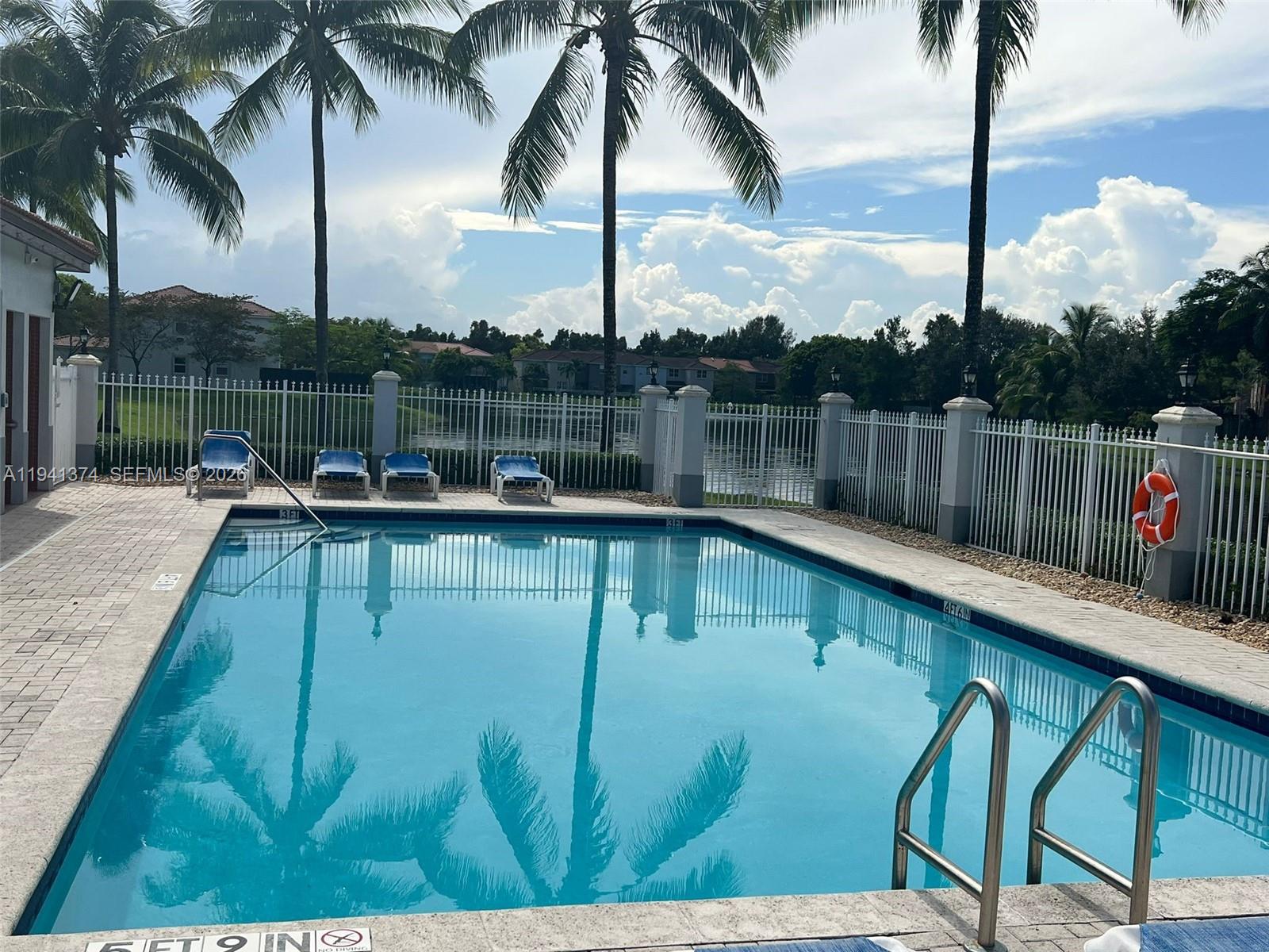 PARK LAKES SEC 3 - Residential Lease