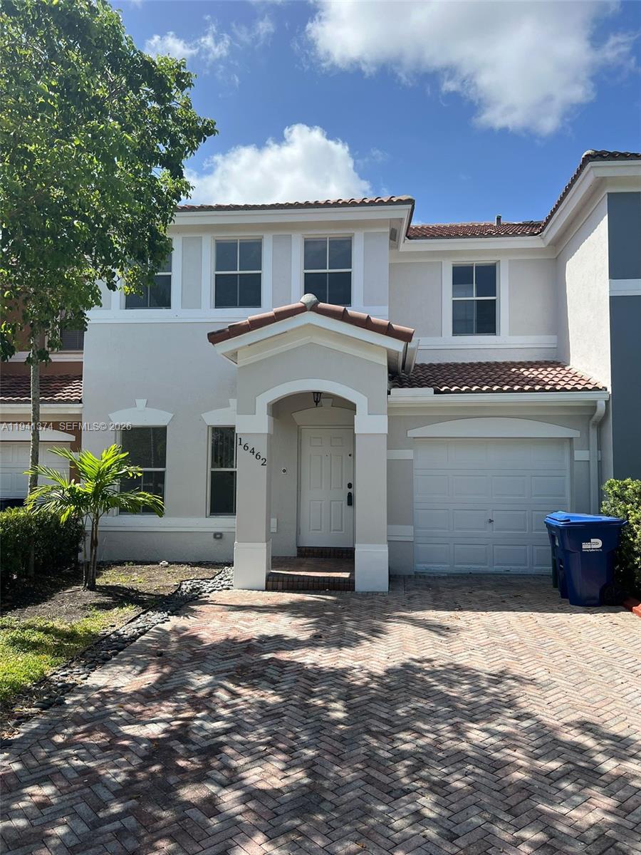 PARK LAKES SEC 3 - Residential Lease