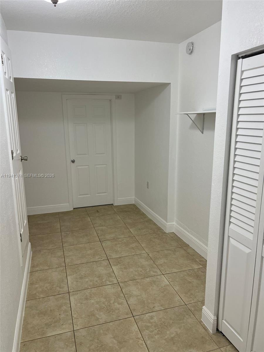 PARK LAKES SEC 3 - Residential Lease