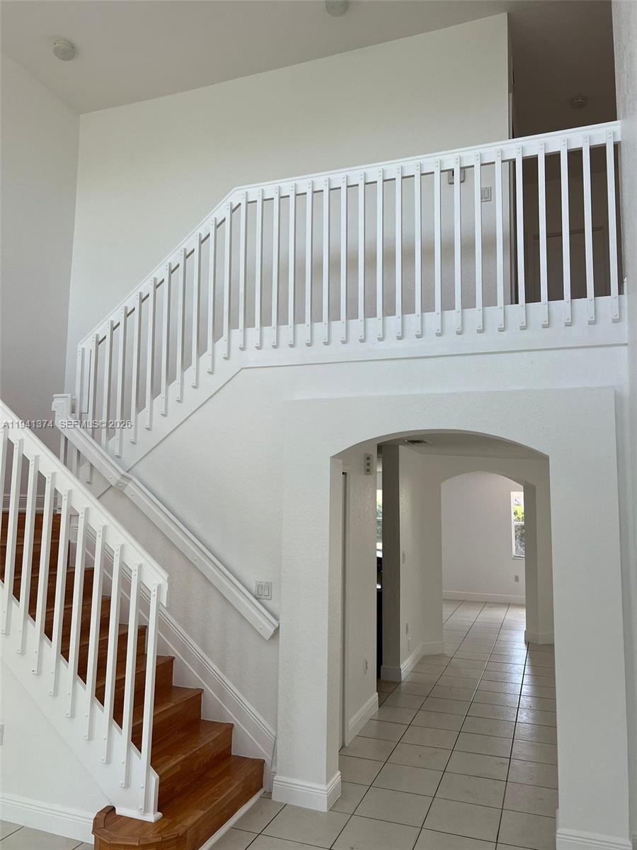 PARK LAKES SEC 3 - Residential Lease