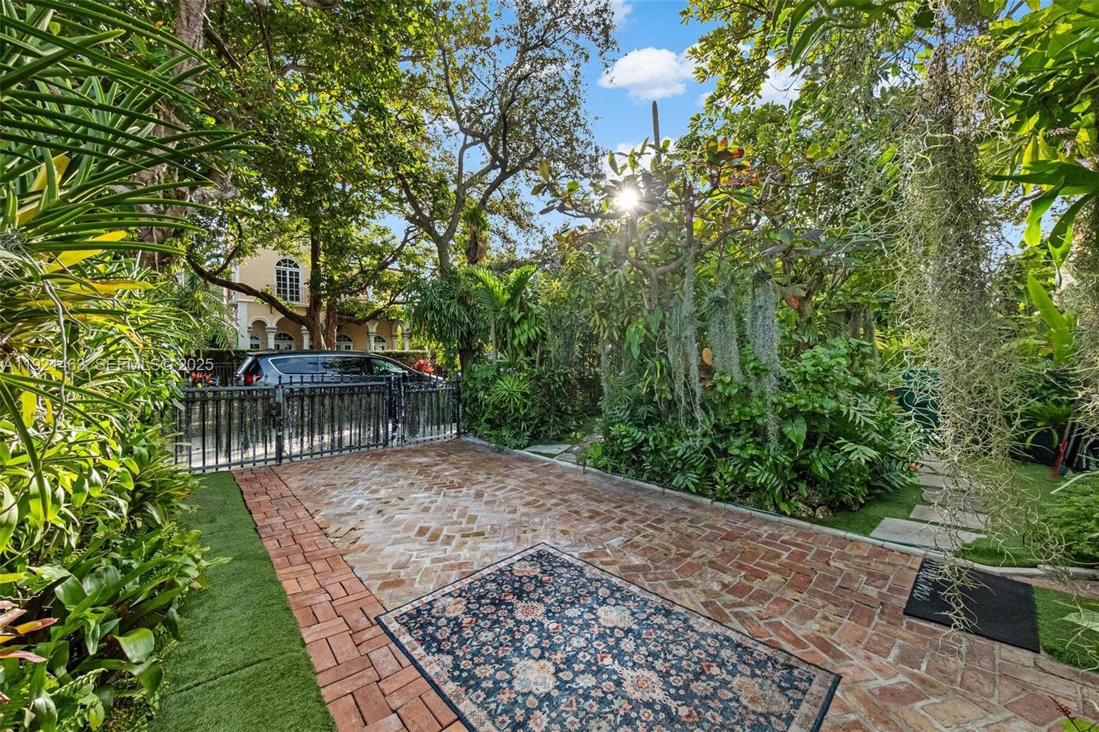 BILTMORE SUB - Residential